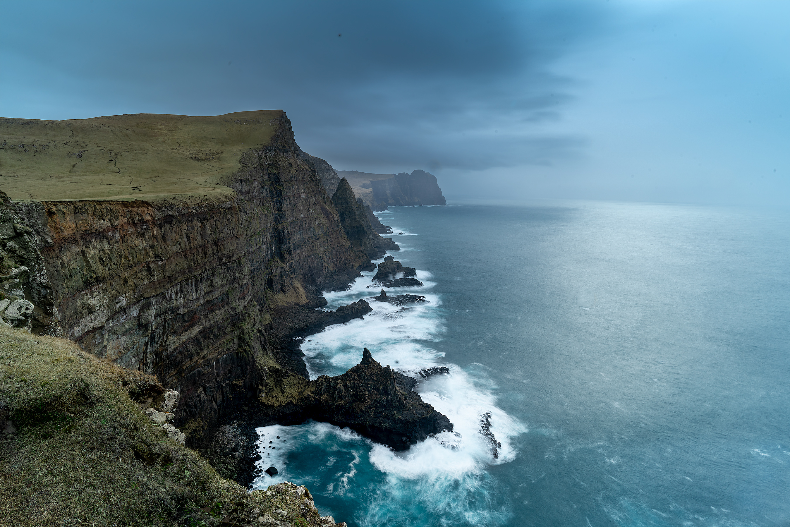FaroeIslands_011Faroe-Cliffs-5008
